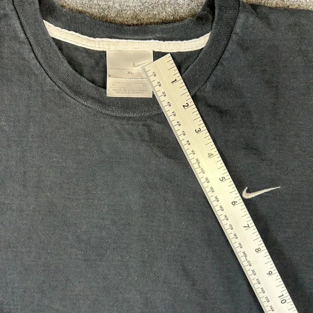 Vintage Y2K Nike Mens XL T-Shirt Black Short Sleeve Embroidered‎ Swoosh Logo
